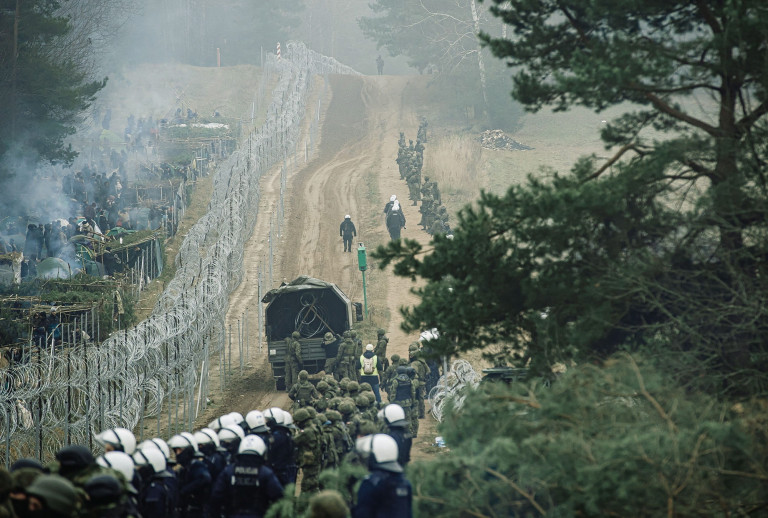 Kibővített szankciókkal válaszolna az EU a fehérorosz határon kialakult helyzetre 