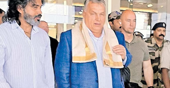 Orbán Viktor meglátogatta a kígyóisten templomát