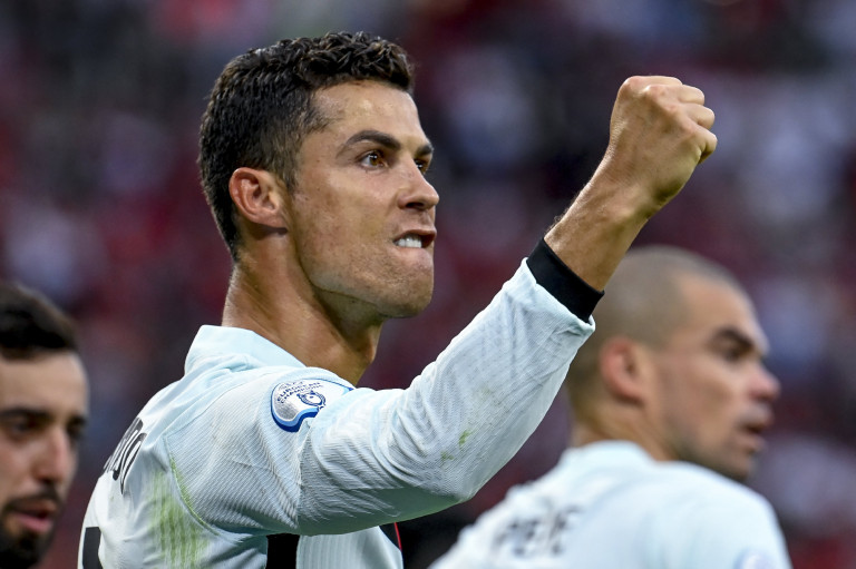 1200 milliárd forintot bukott a Coca-Cola Ronaldo egyetlen mozdulatán