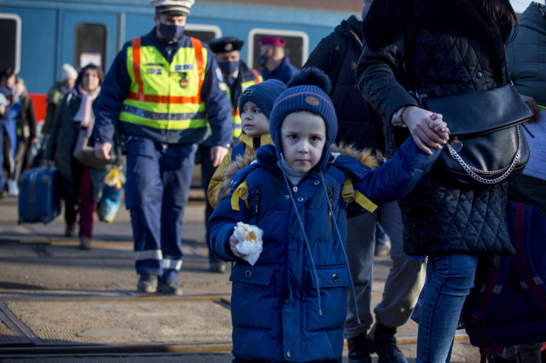 UNICEF: A második világháború óta nem kellett ennyi gyereknek menekülnie