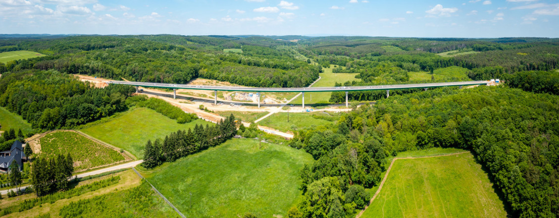585 méteres völgyhidat építettek Vasszentmihálynál